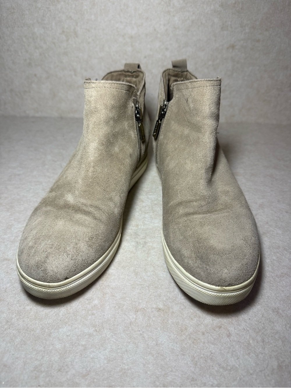 Blondo Georgette Leather Wedge Sneaker Bootie Taupe Suede Waterproof Size 9
